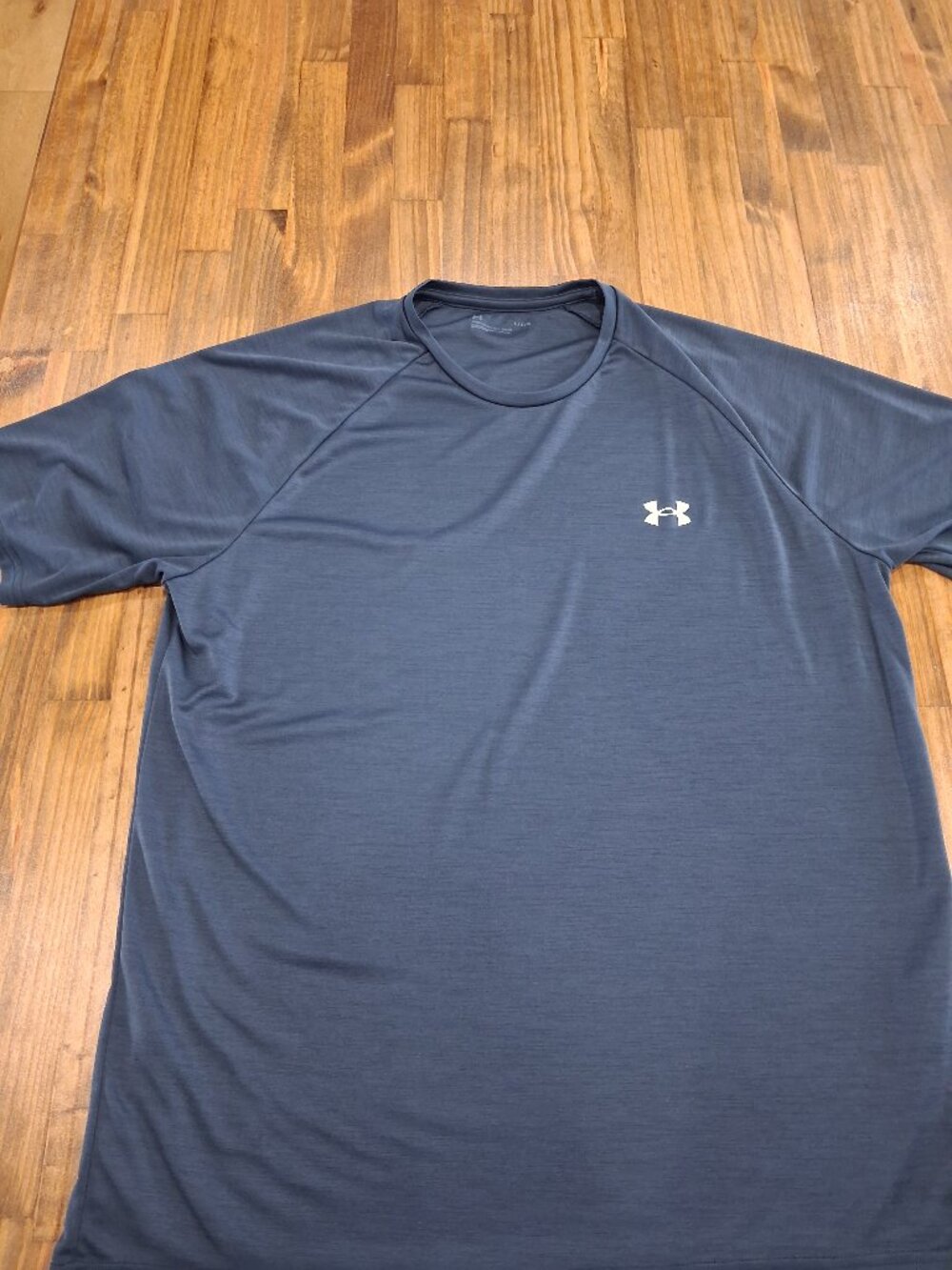 Mens Under Armour T-shirt Size Large